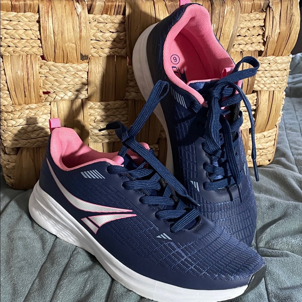 Navy and Pink Women's Athletic Shoes Sz 9